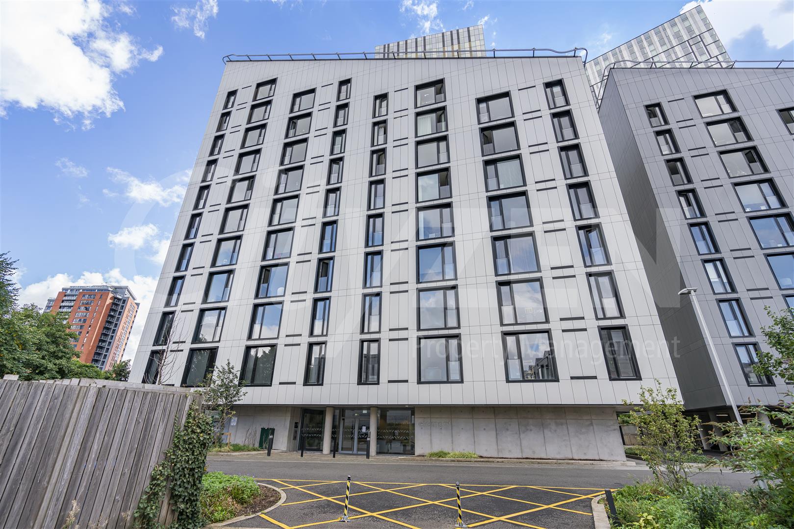 Flat Sandywewll Lane in Salford