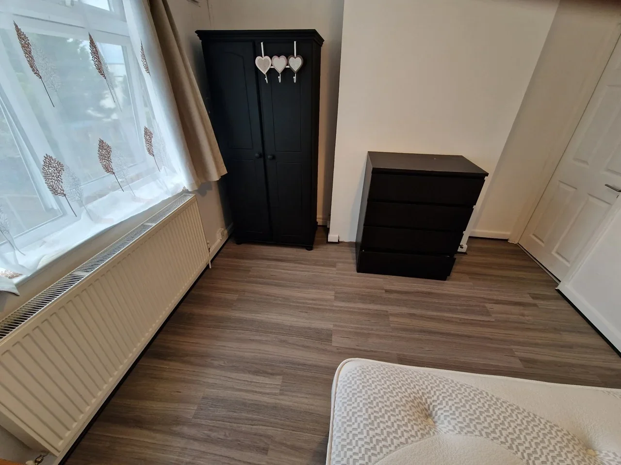 Room The Limes Avenue in Greater London