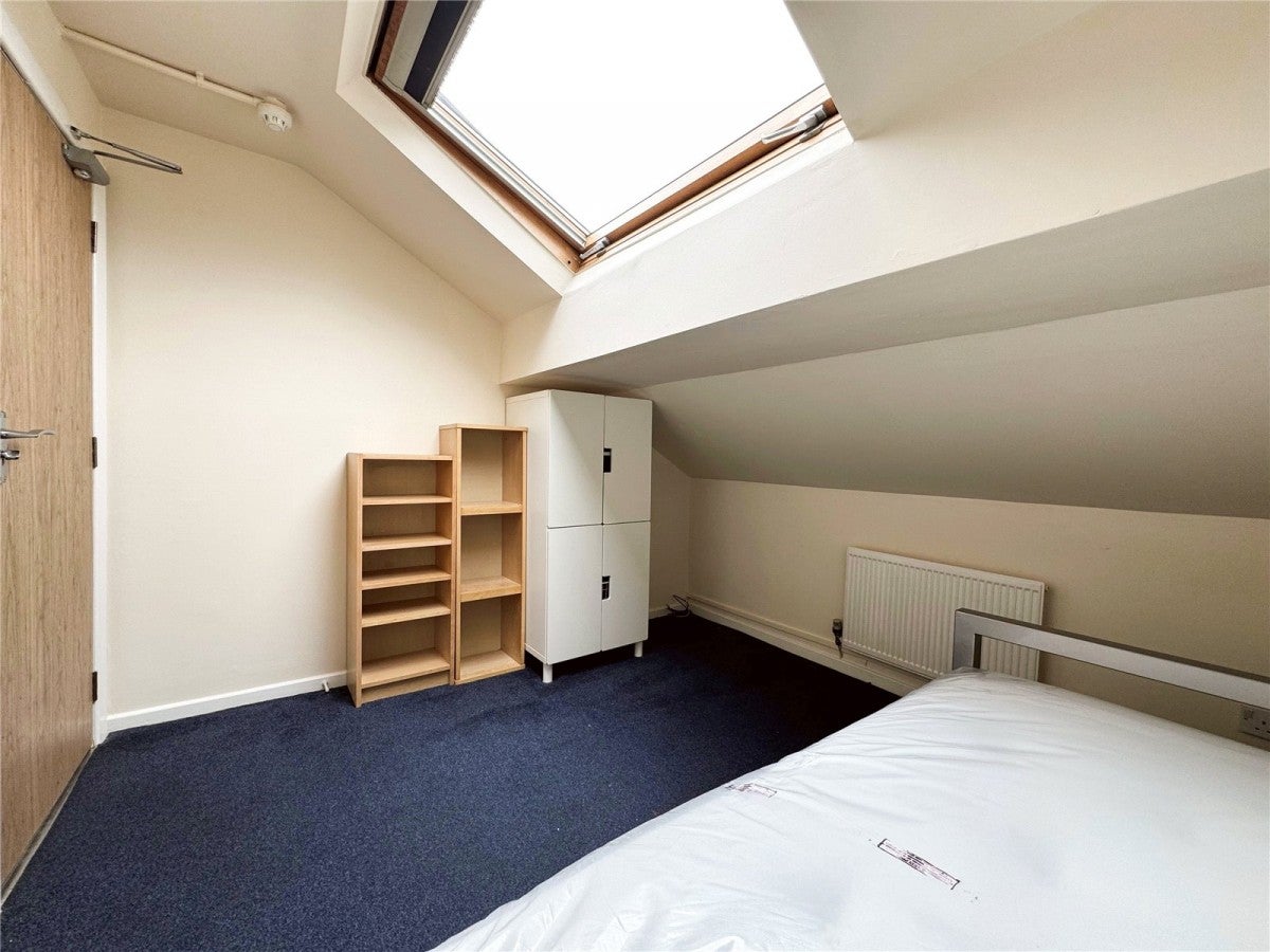 Room Gledhill Street in Calderdale