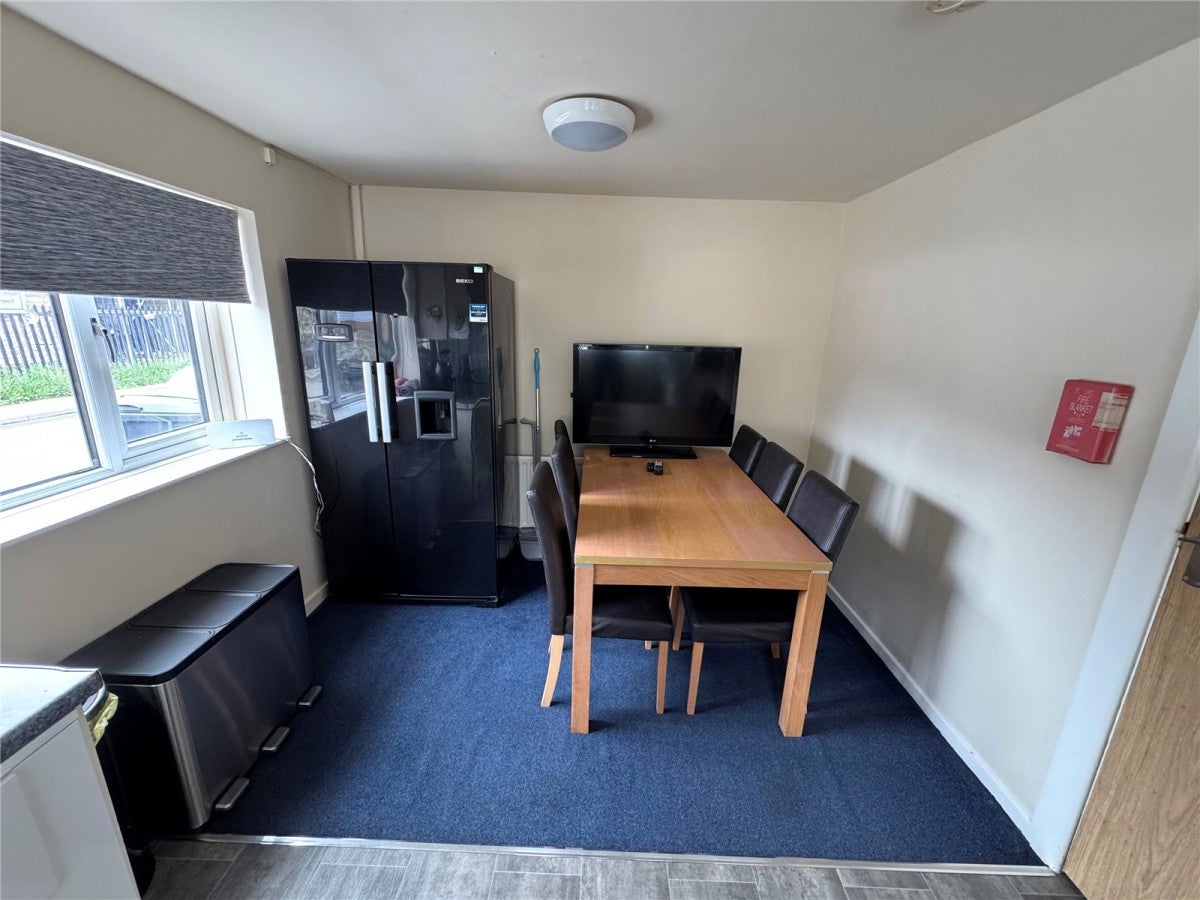 Room Gledhill Street in Calderdale