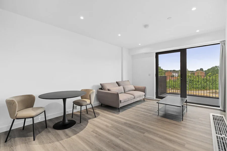 Flat The Mint in Godalming