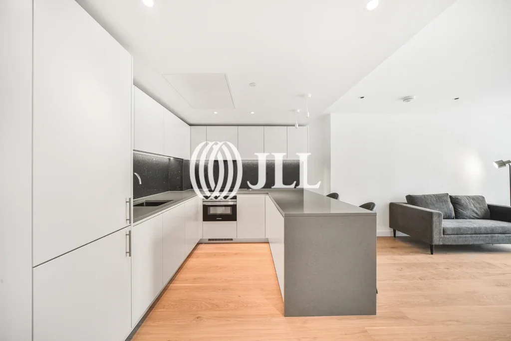Flat Millharbour in Greater London