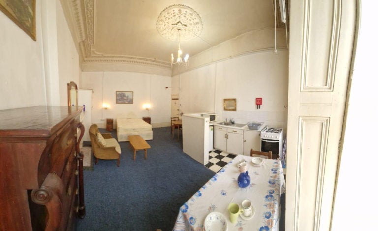 Flat St Stephen's Gardens in City of Westminster