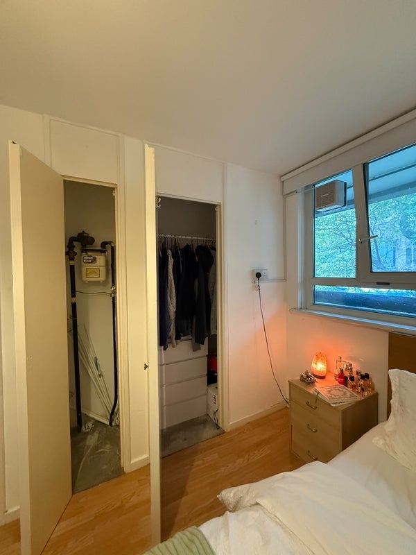 Room Pelter Street in Greater London
