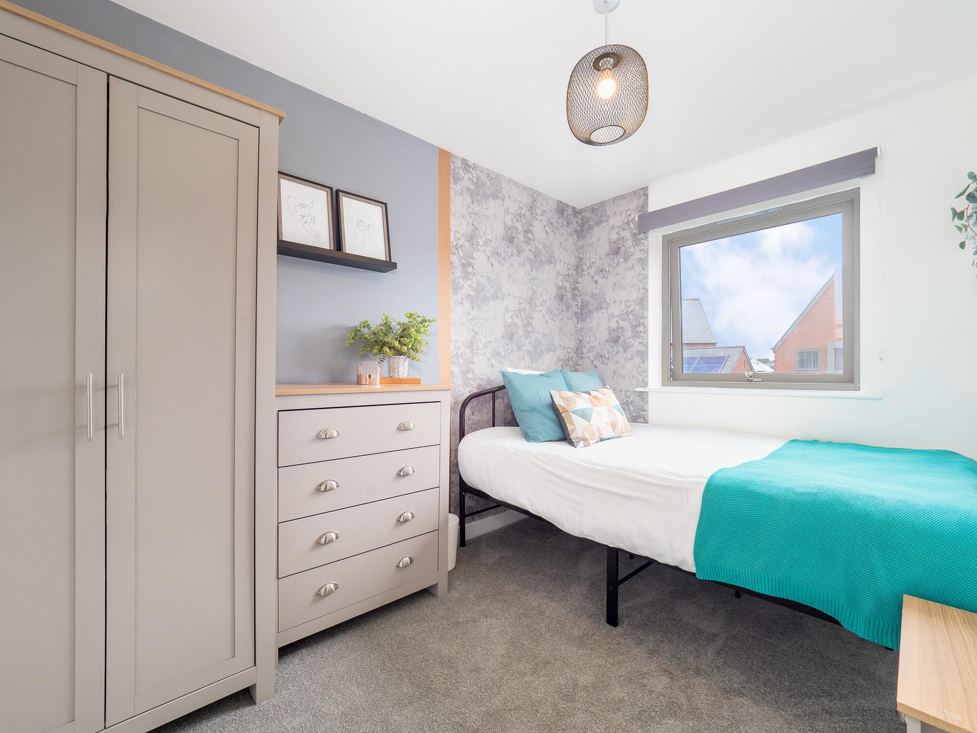 Room Boswell Street in Upton