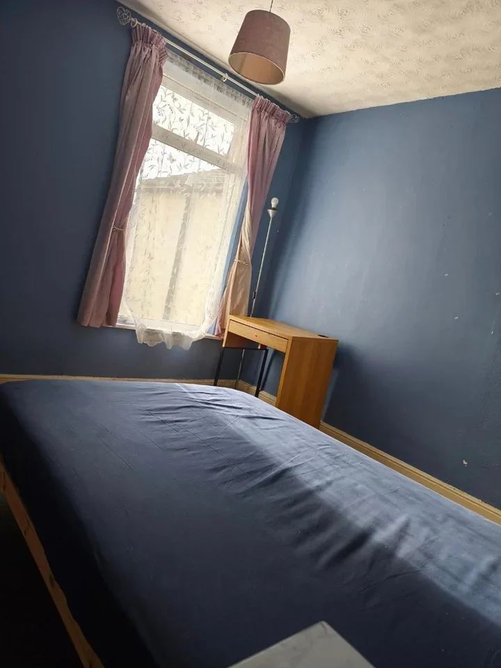 Room Havant Road in Portsmouth