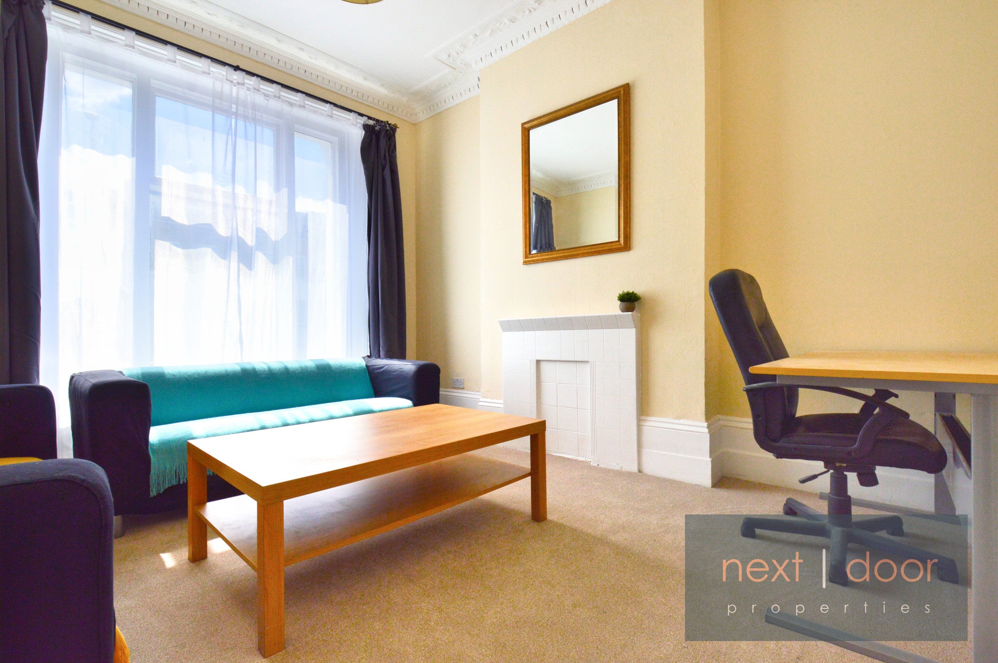 Flat Coldharbour Lane in Greater London