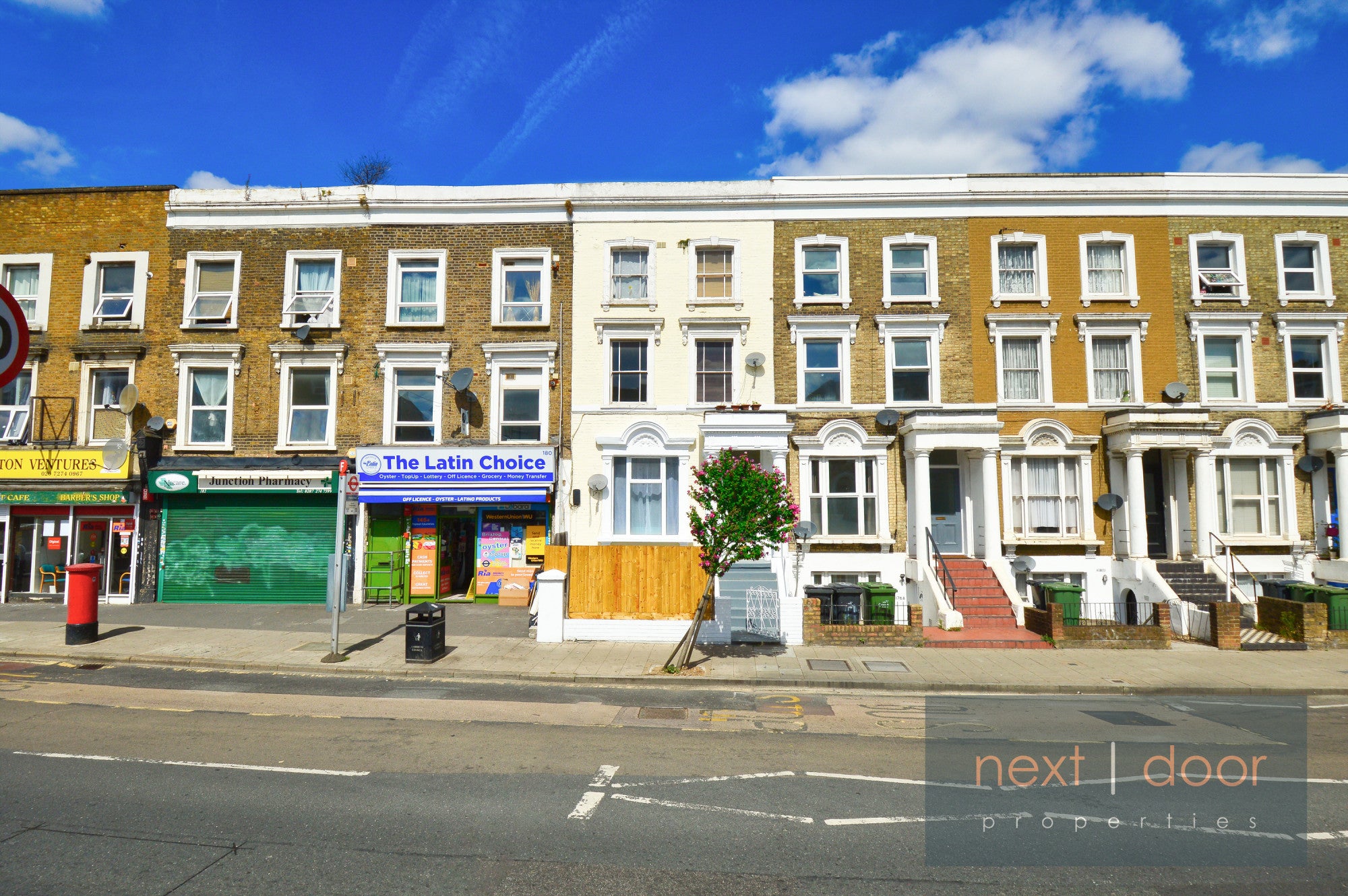 Flat Coldharbour Lane in Greater London
