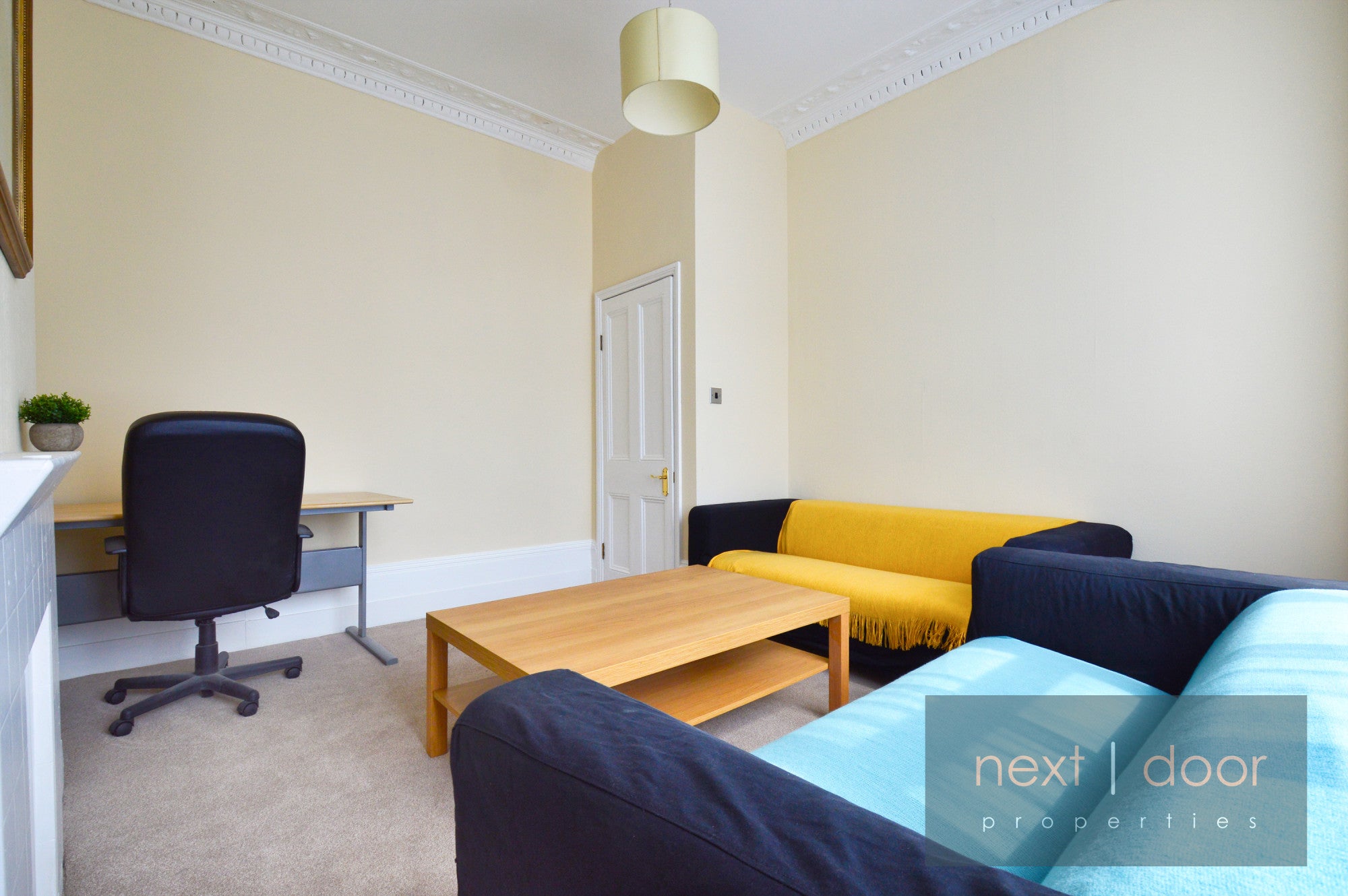 Flat Coldharbour Lane in Greater London
