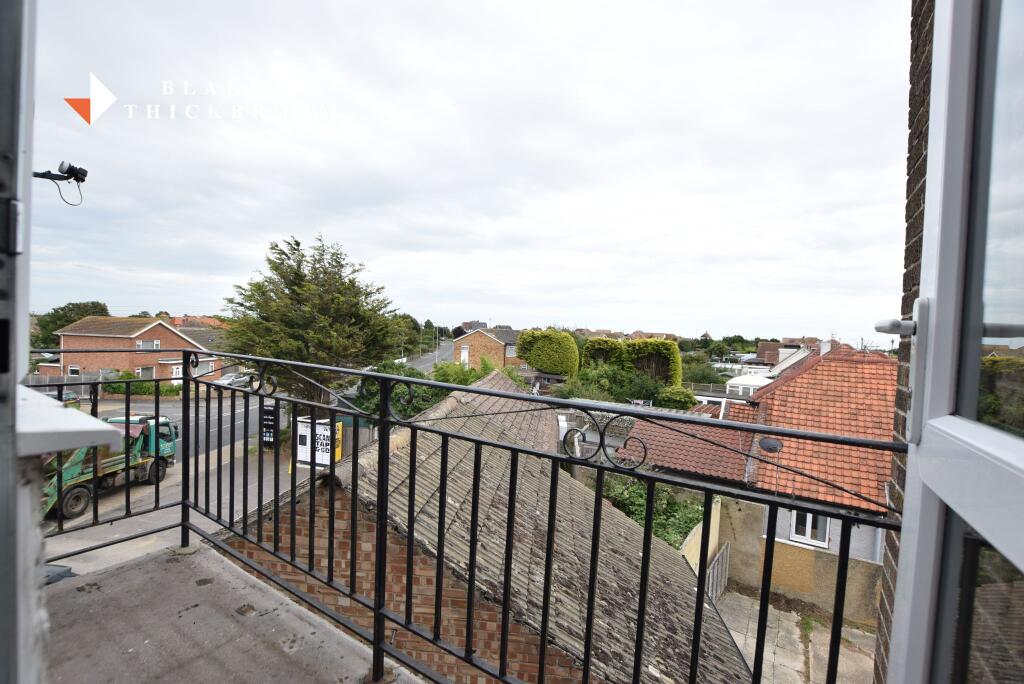 Flat Brighton Road in Tendring