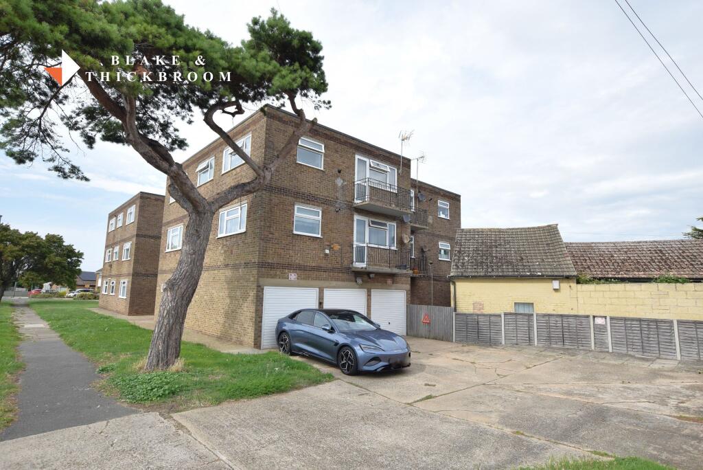 Flat Brighton Road in Tendring