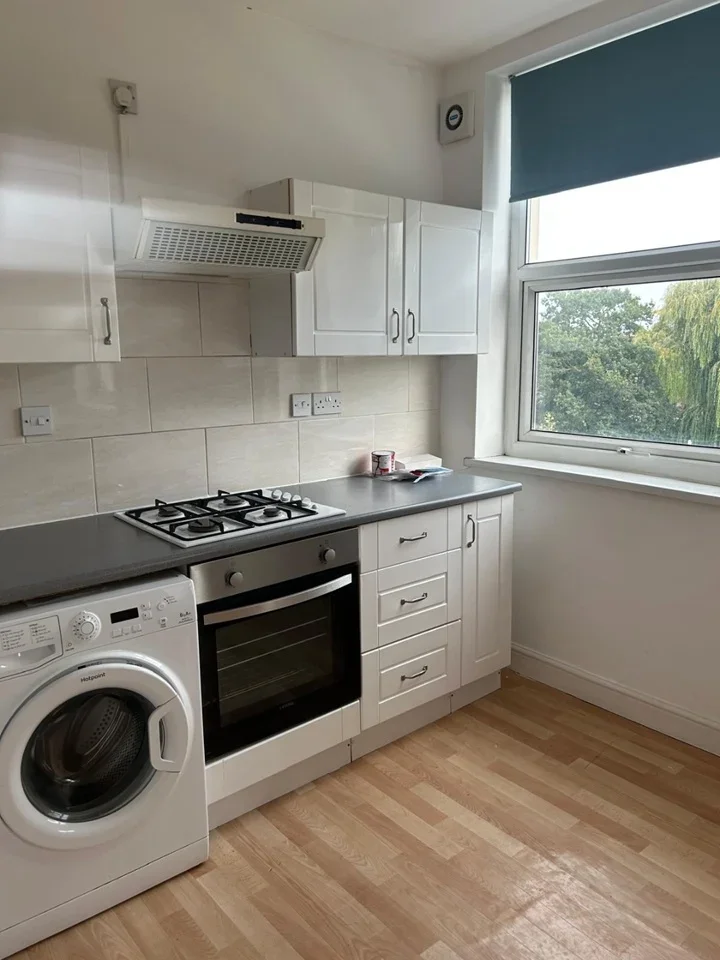 Flat Lower Clapton Road in Greater London