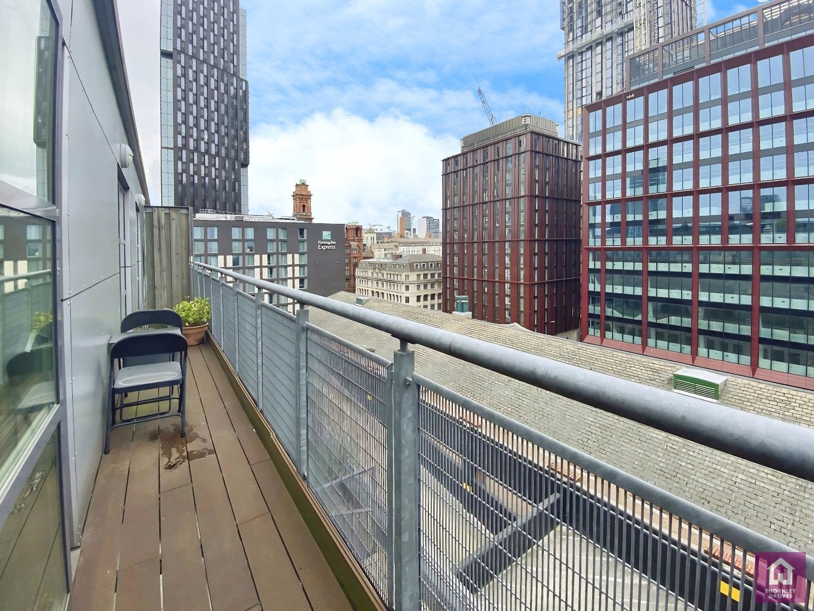 Flat Lower Ormond Street in Manchester
