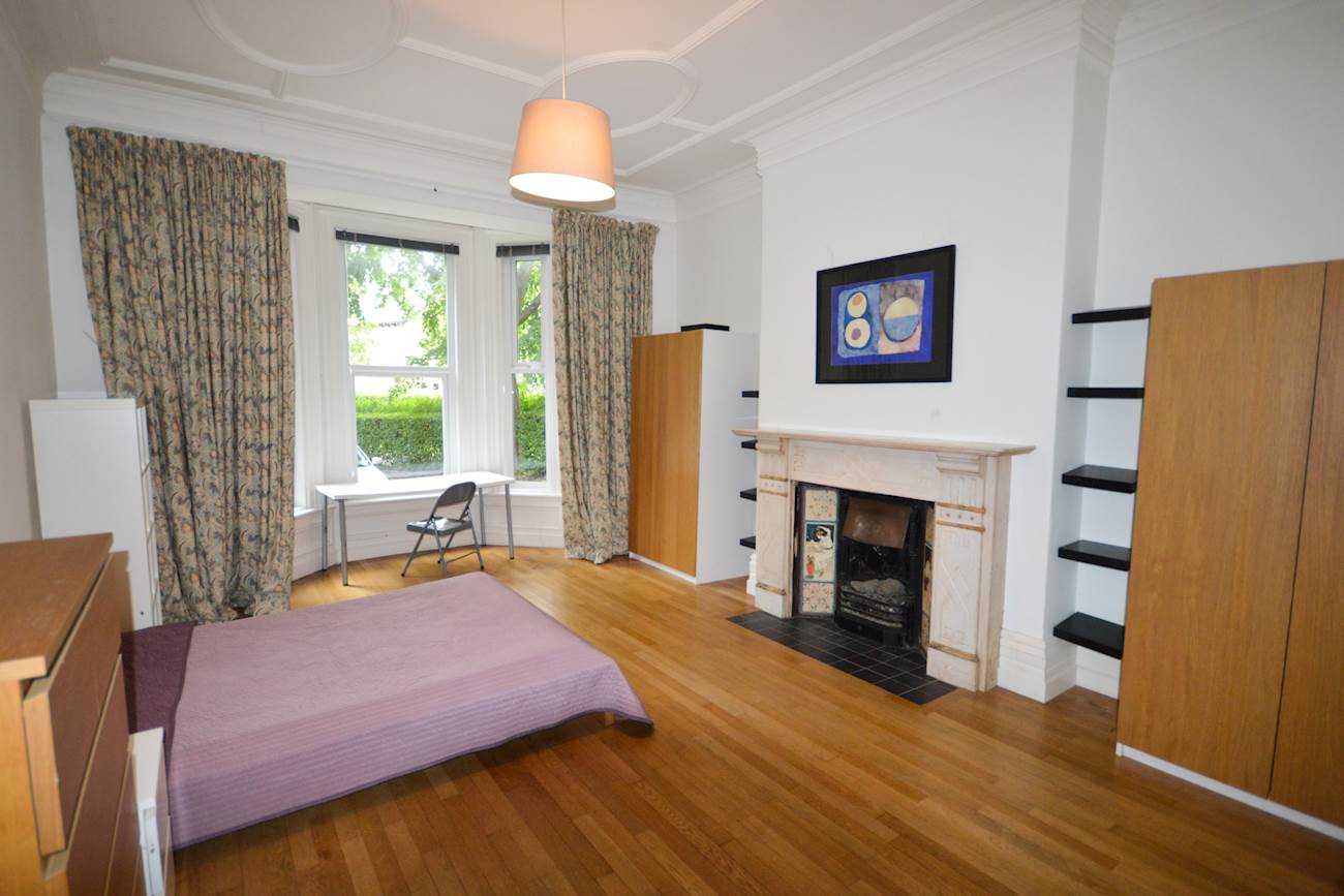 Flat Larkspur Terrace in Newcastle upon Tyne