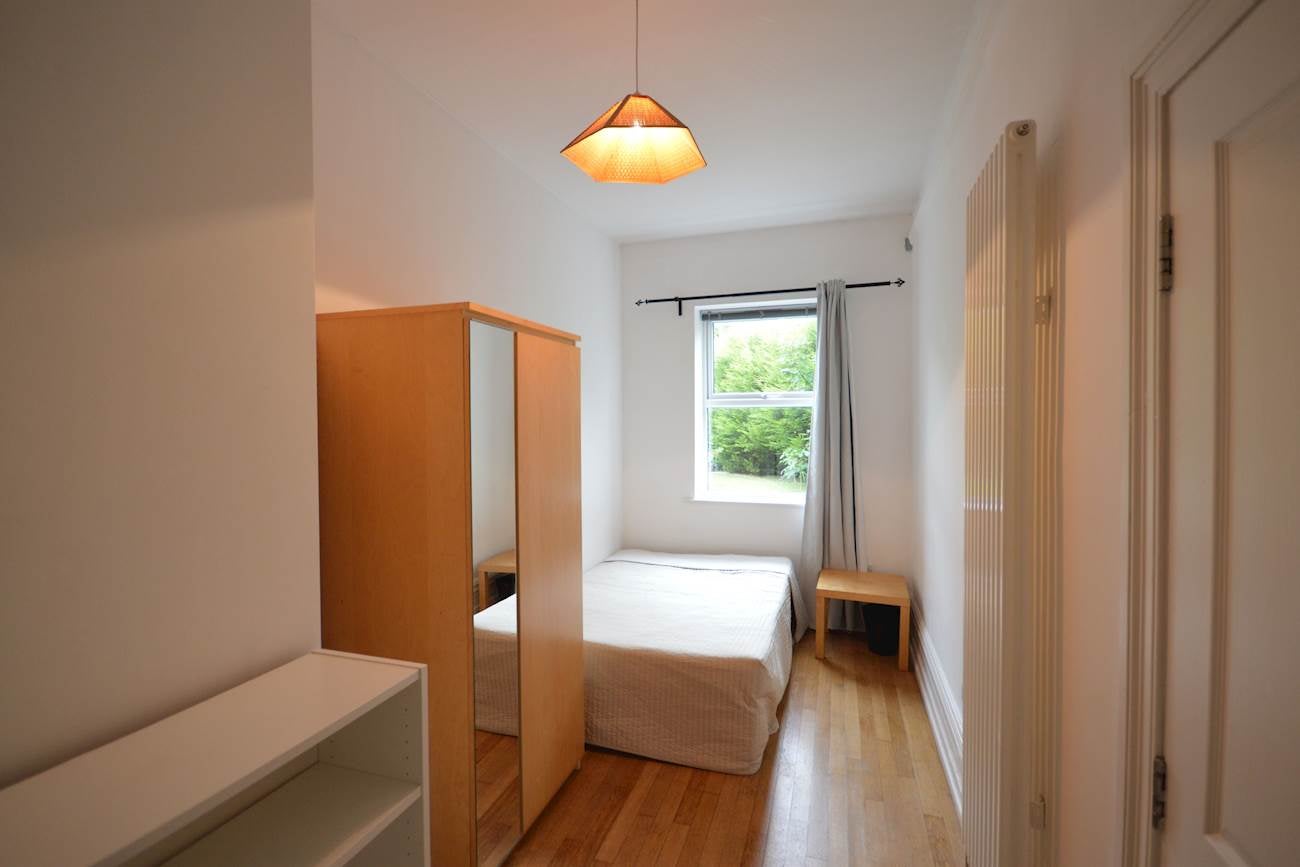 Flat Larkspur Terrace in Newcastle upon Tyne