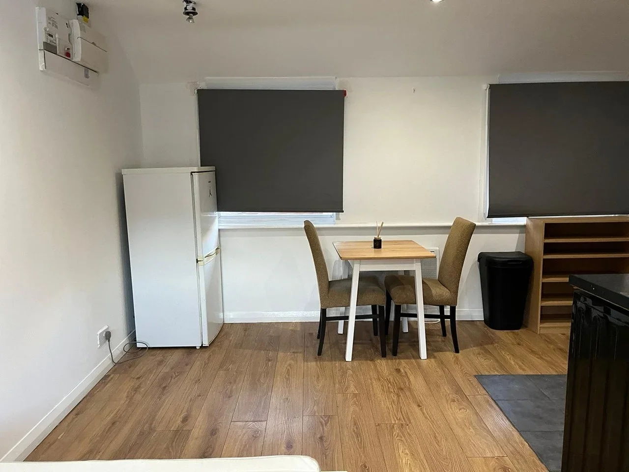 Flat Walpole Road in Greater London