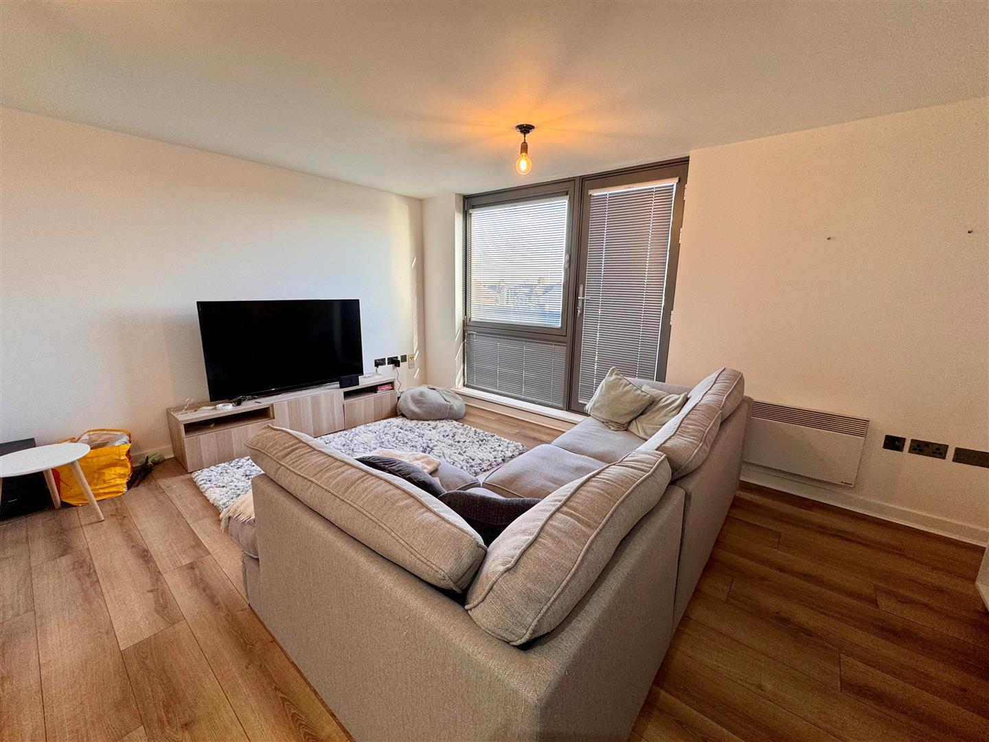 Flat Southchurch Road in Southend-on-Sea