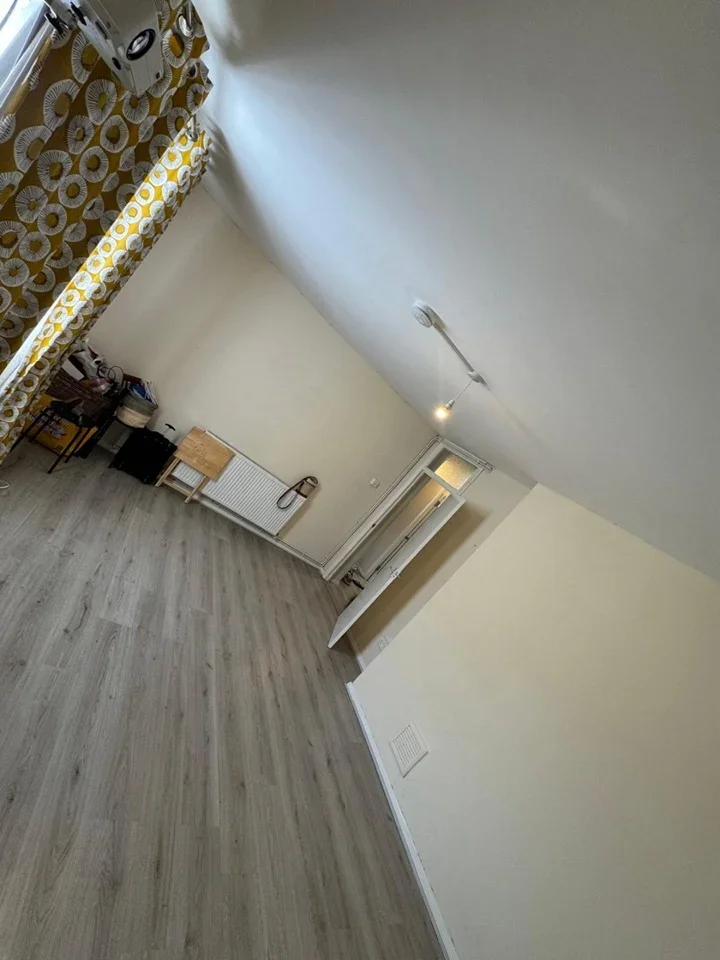 Flat Bevan Road in Greater London
