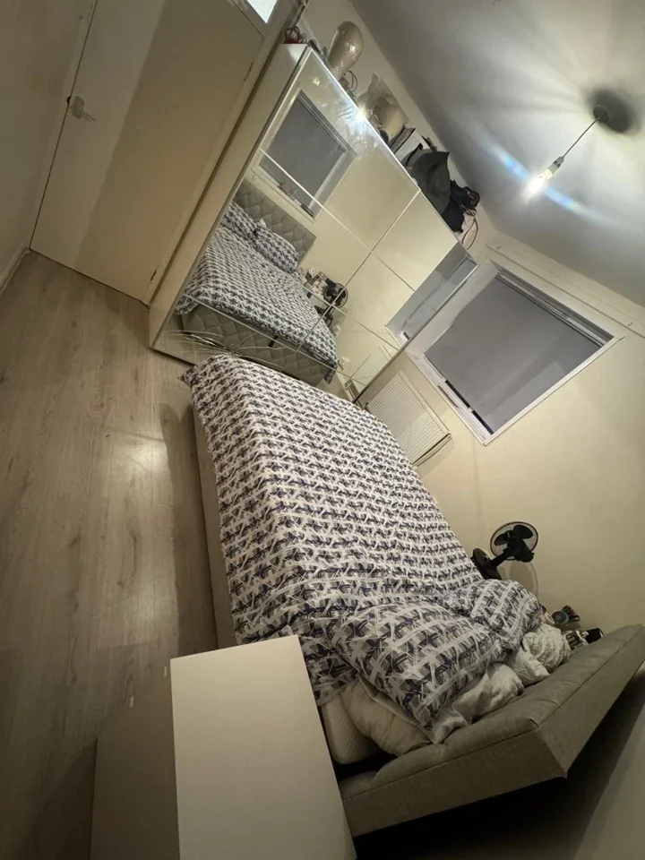 Flat Bevan Road in Greater London