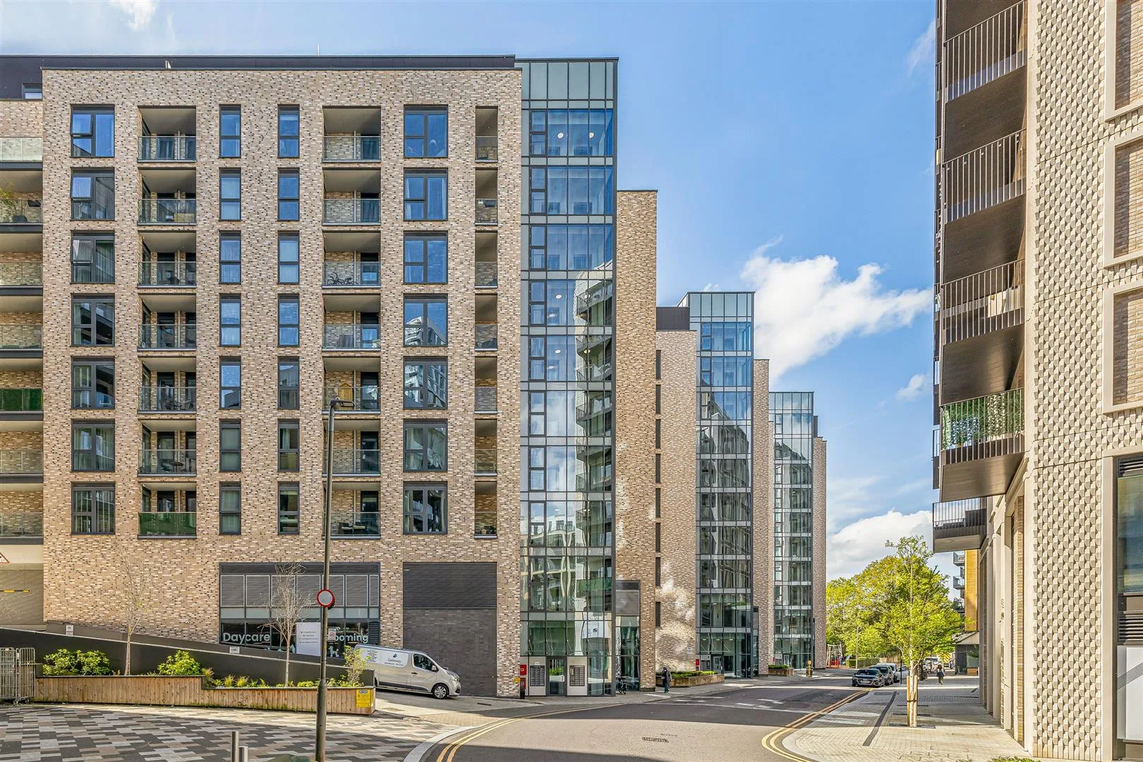 Flat Osiers Road in Greater London