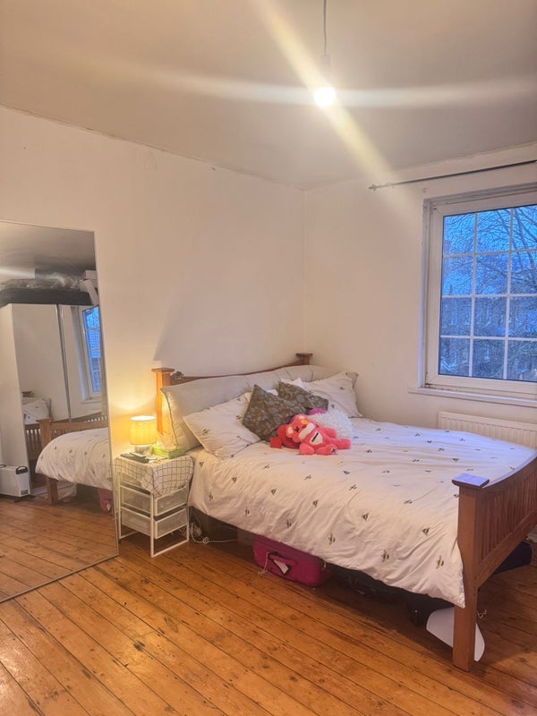 Room Bethnal Green Estate in Greater London