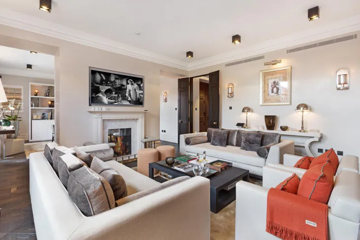 Flat Hans Place in Greater London
