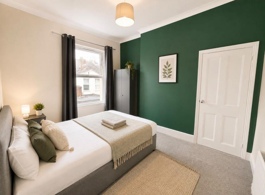 Room Walliker Street in Hull