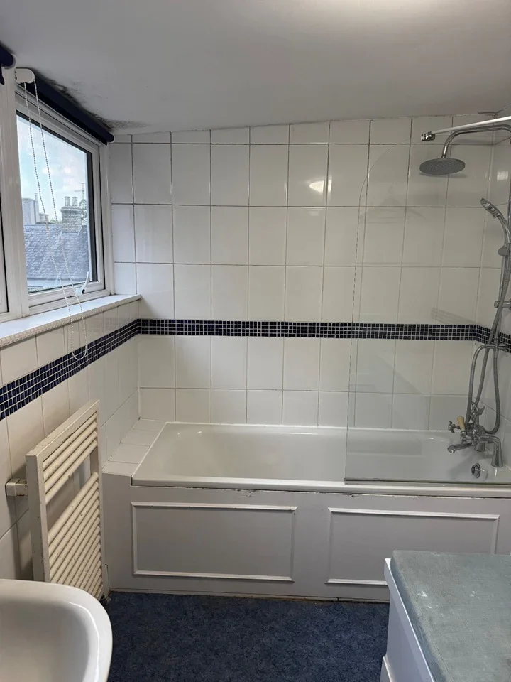 Room Woodford Road in Watford