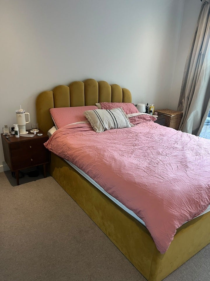 Flat Tandy Place in Greater London