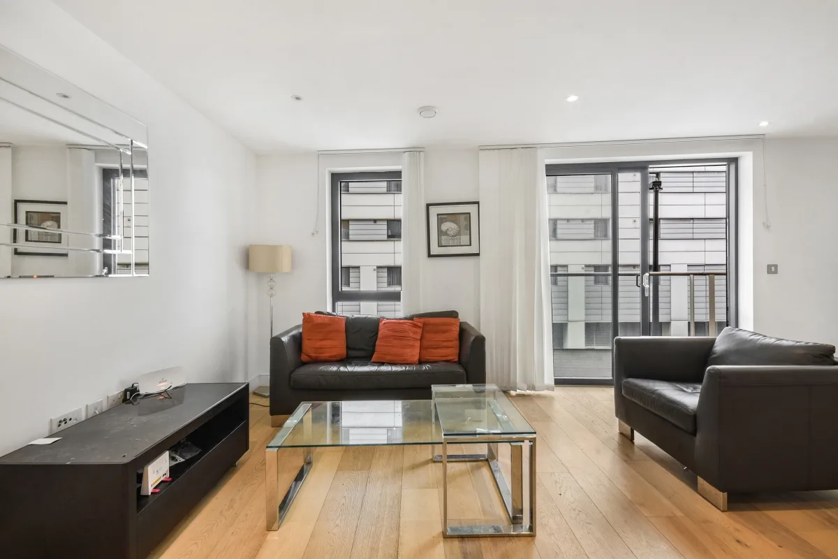 Flat Commercial Street in Greater London