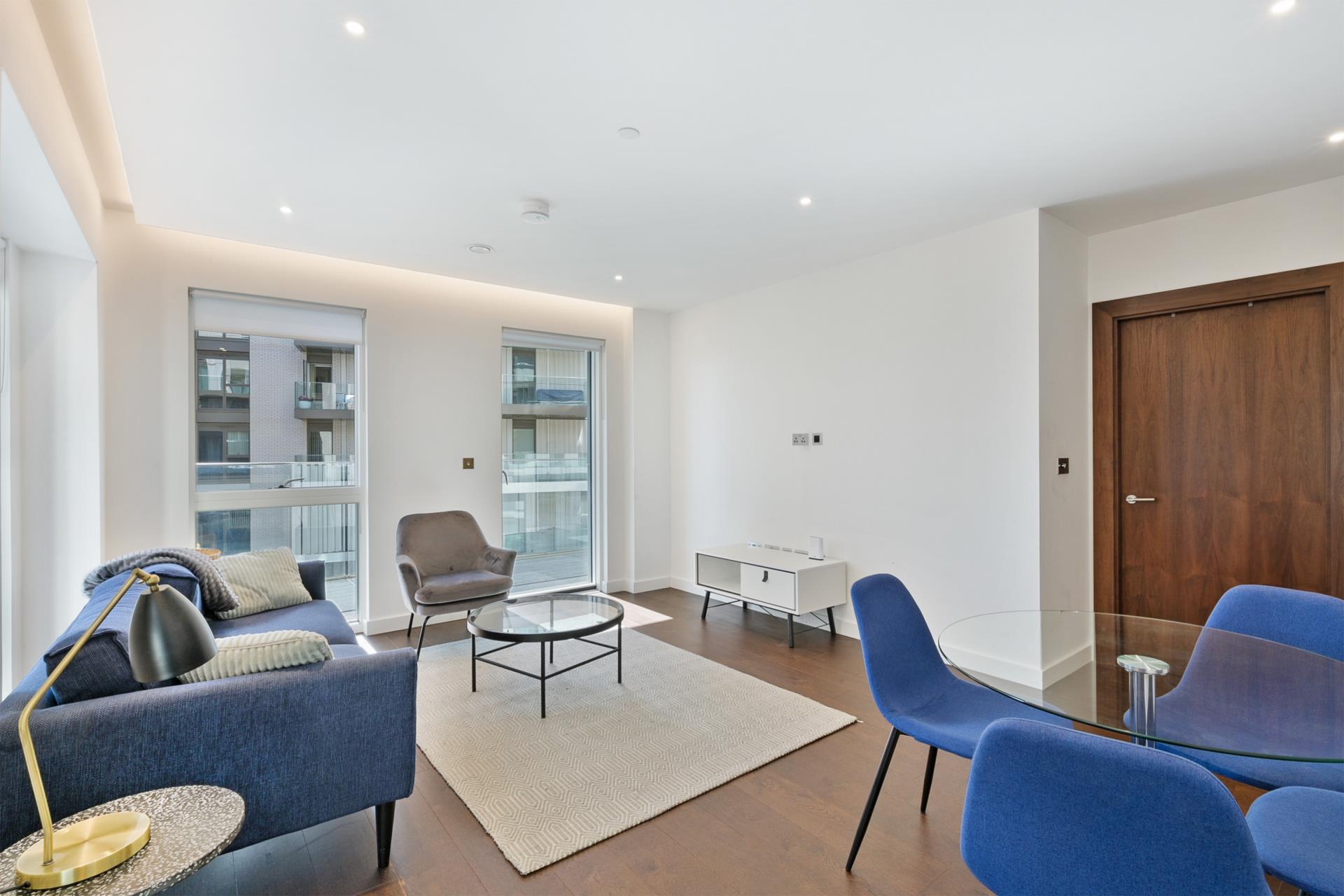 Flat Malthouse Road in Greater London