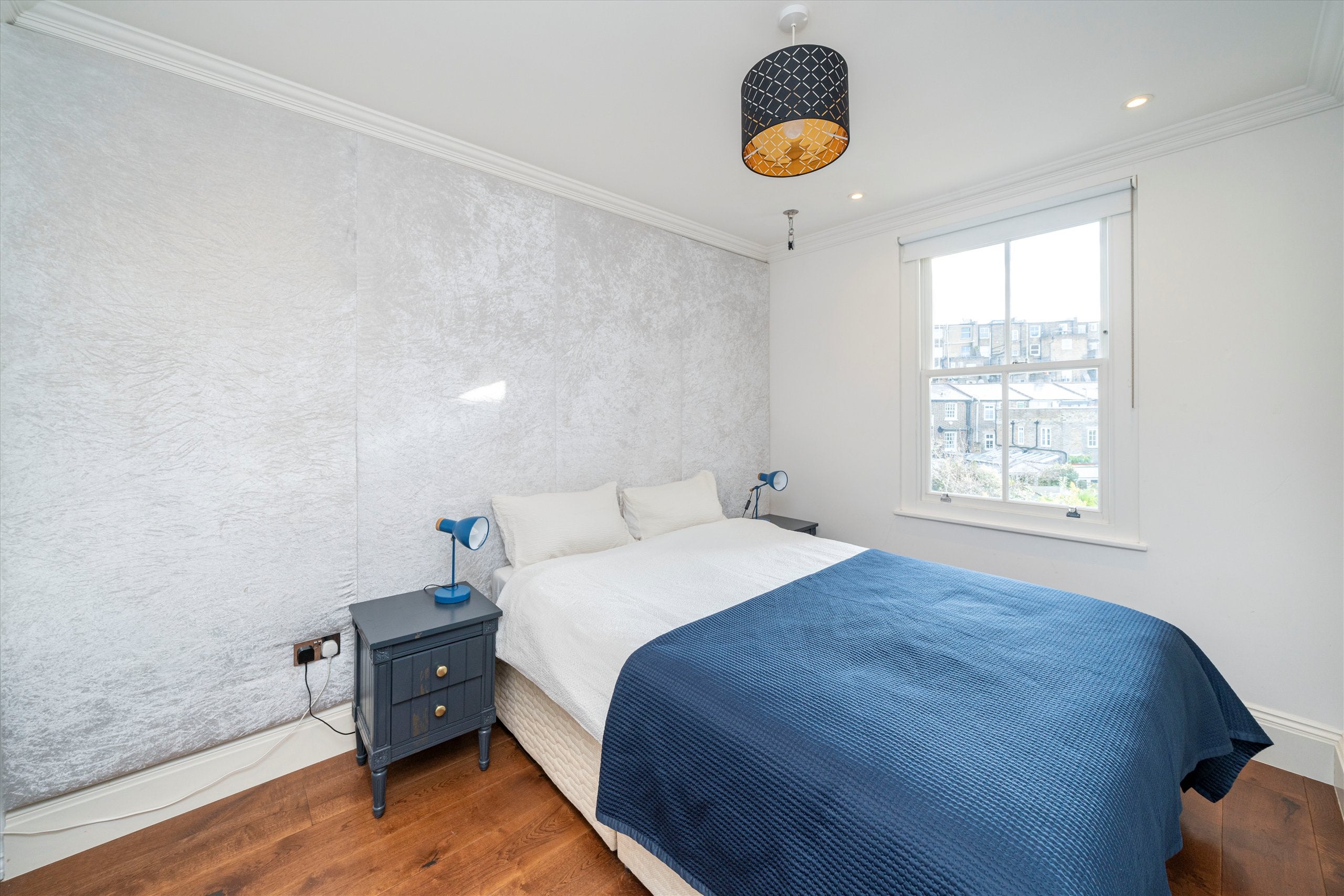 Flat Redfield Lane in Greater London