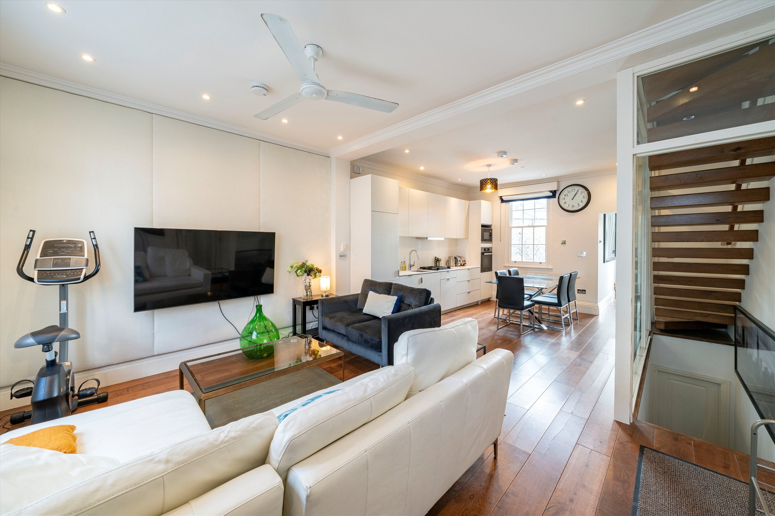 Flat Redfield Lane in Greater London