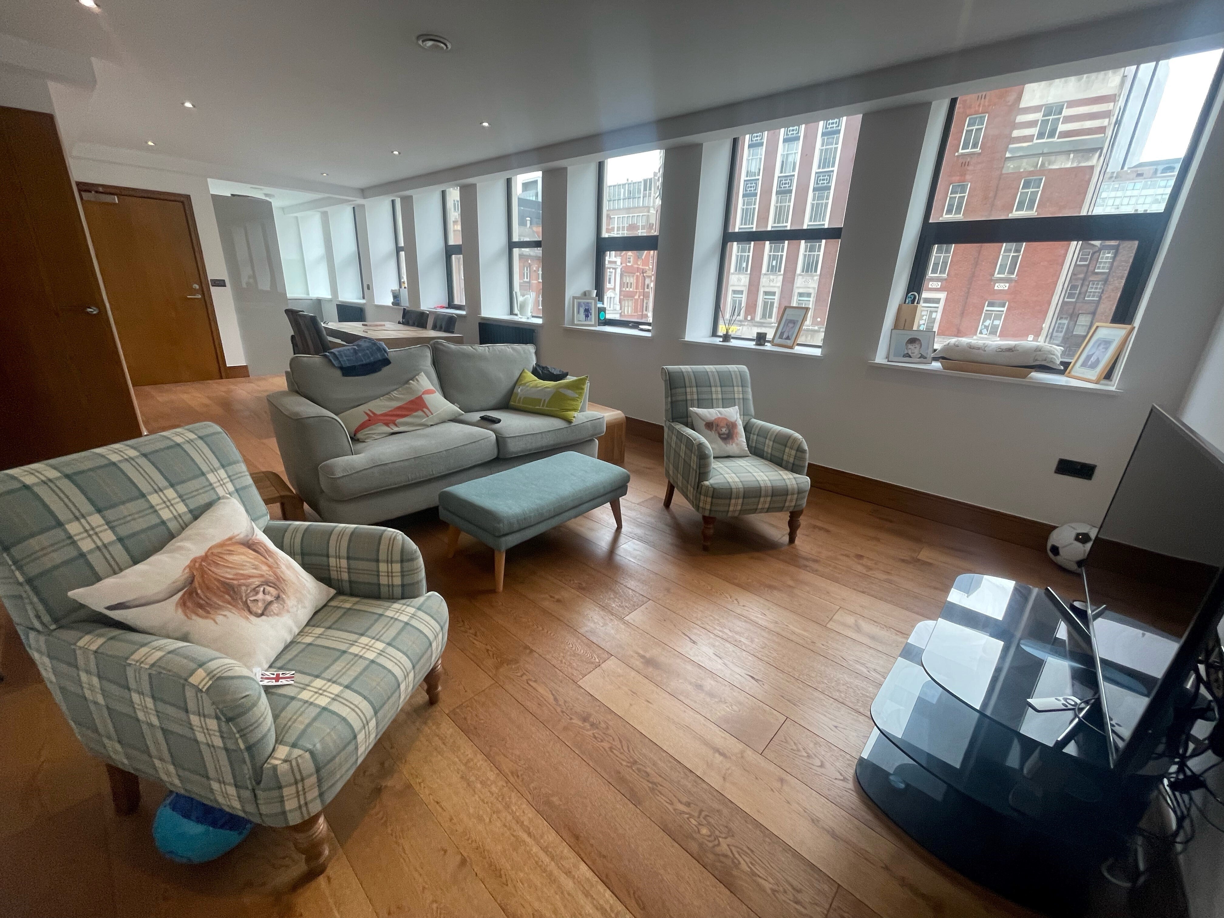 Flat Great Charles Street Queensway in Birmingham