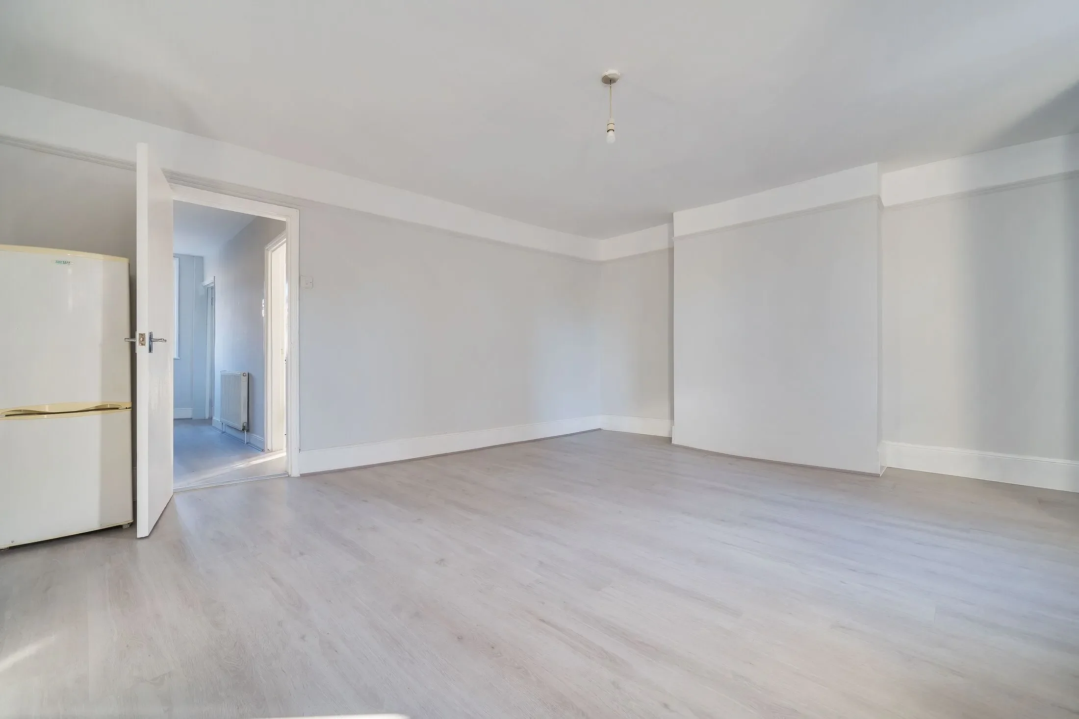 Flat Brandram Road in Greater London