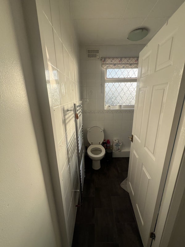 Room Grangemouth Road in Coventry