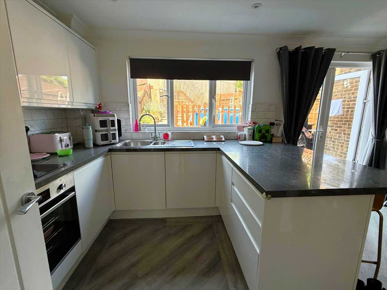 House Ifield Way in Gravesham