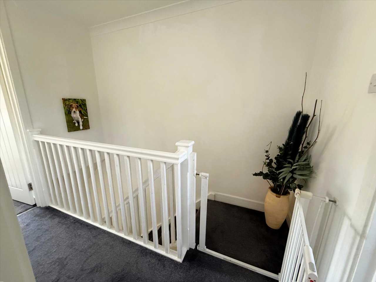 House Ifield Way in Gravesham