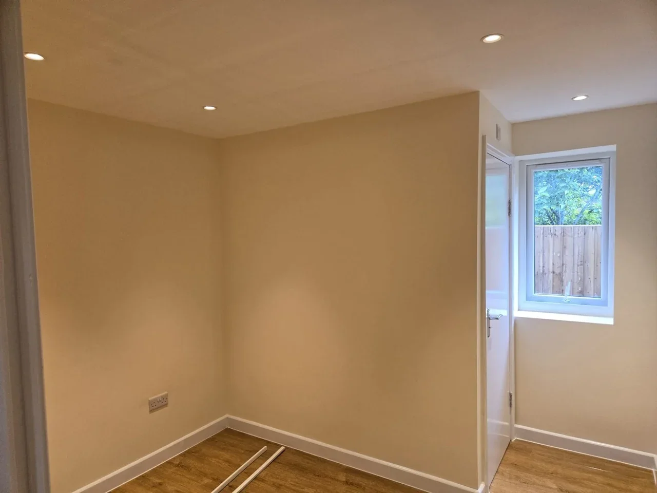 Room Linden Avenue in Greater London