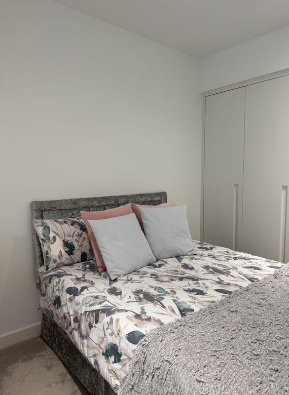 Room Rendal Way in Greater London