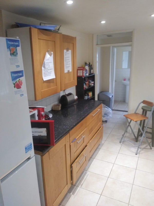 Room Shelgate Road in Greater London