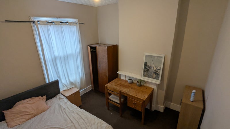 Room Shelgate Road in Greater London