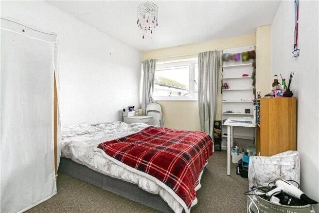 Room Guildford Park Avenue in Guildford