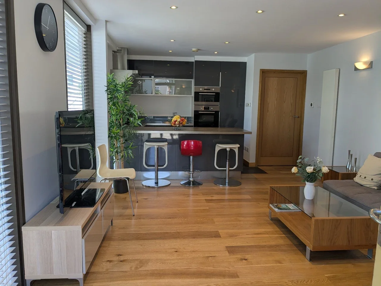 Flat West Parkside in Greater London