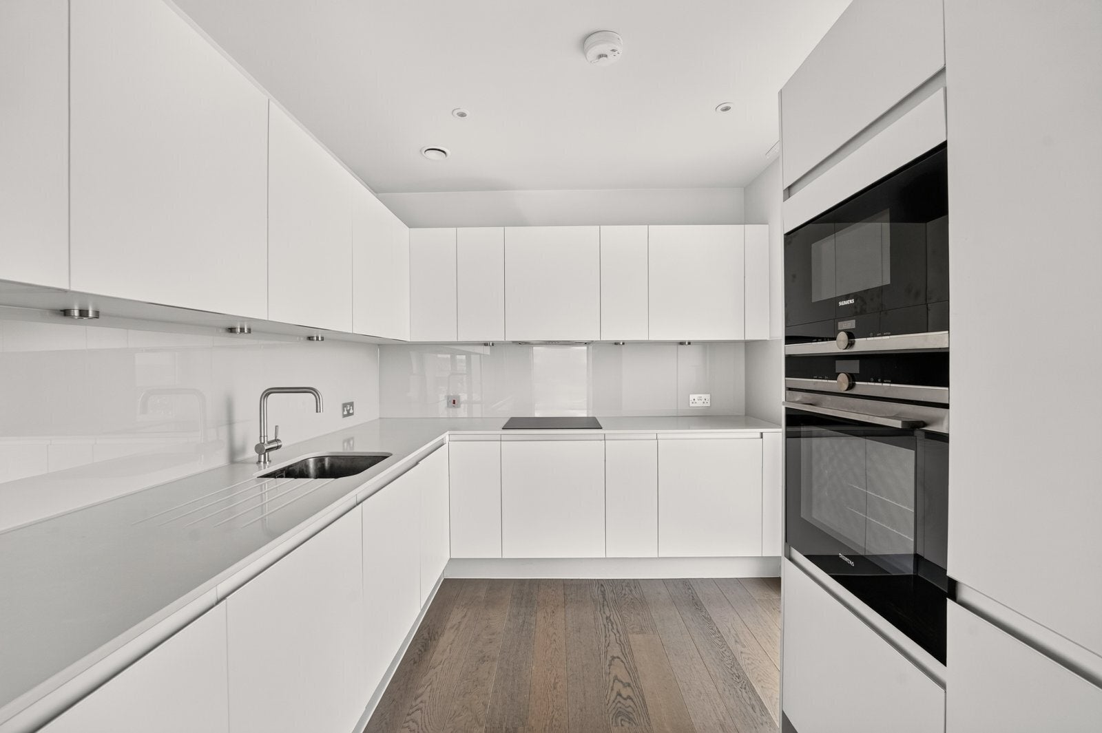 Flat York Way in Greater London
