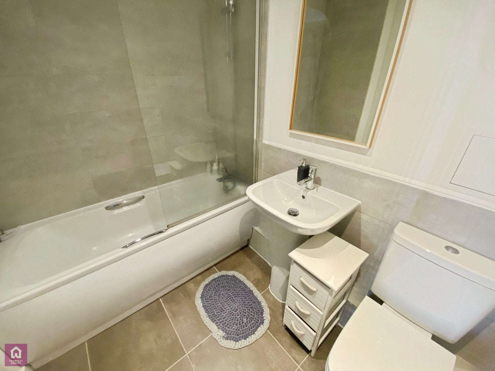 Flat Ashton Lane in Trafford