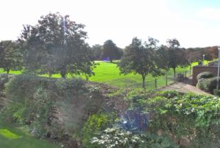 Flat Holmbury Grove in Greater London