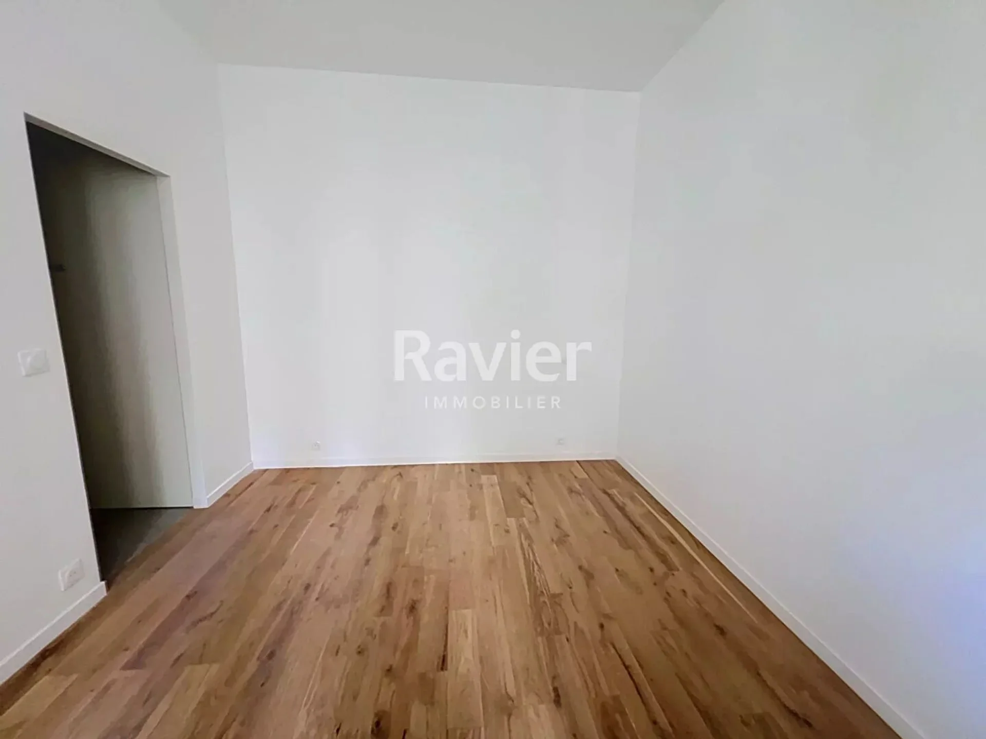 Appartement Avenue Hoche à Paris