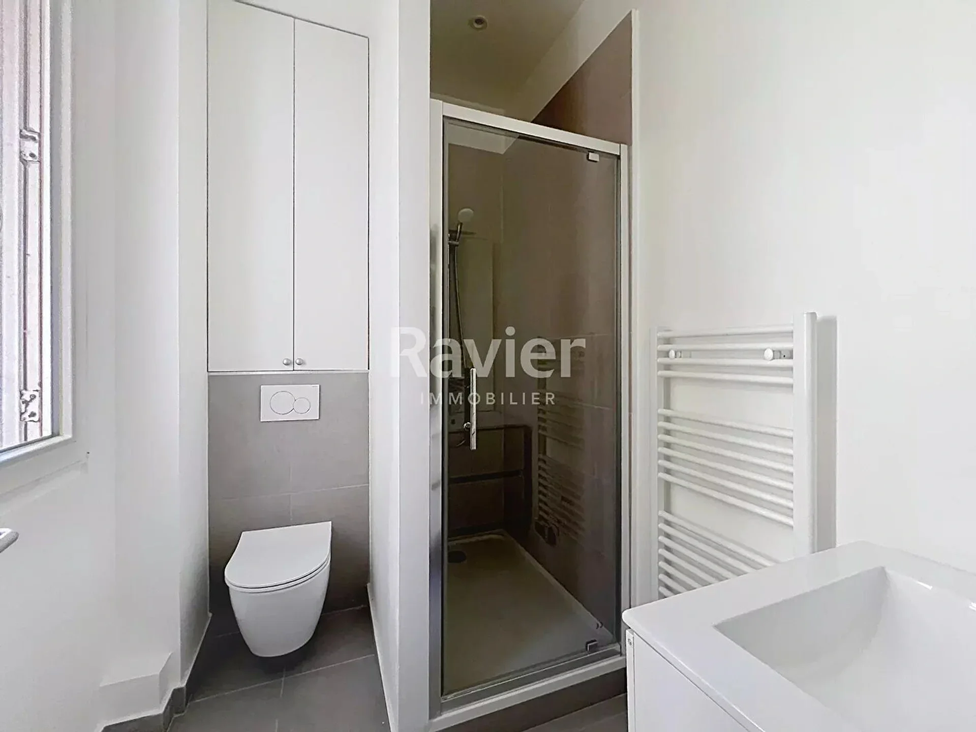 Appartement Avenue Hoche à Paris