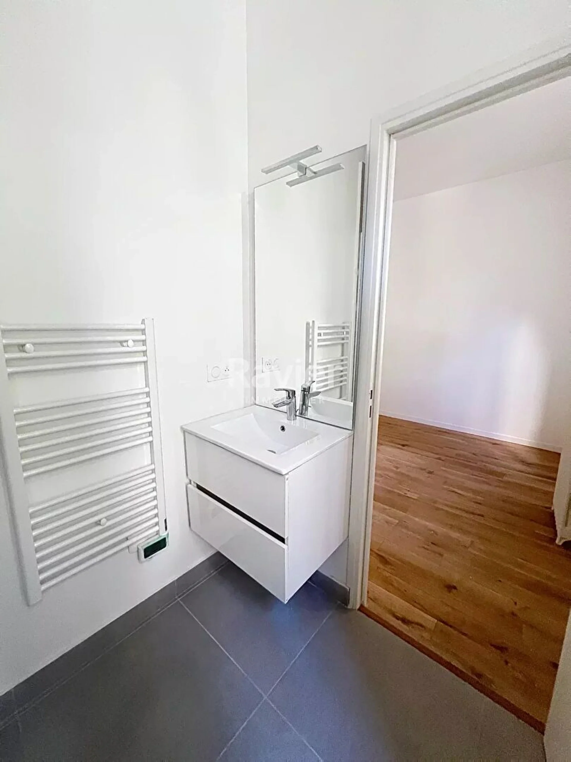 Appartement Avenue Hoche à Paris